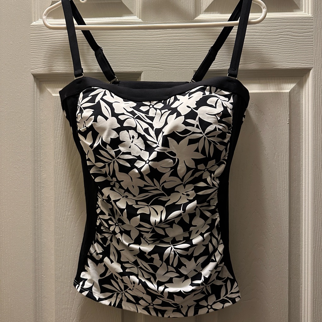 Lands End Tankini Top. Black And White. Size 8. New With Tags